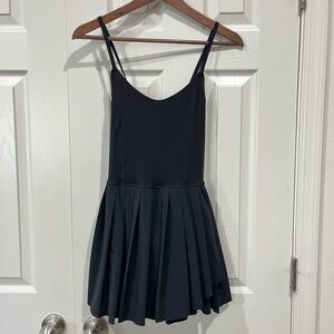 Offline Aerie Black Pleated Athletic Tennis Dress Built in Shorts Size Medium